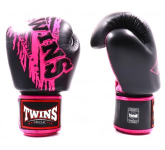 Боксерские перчатки Twins Special с рисунком (FBGV-TW2 black/pink)